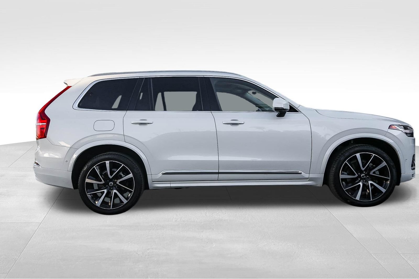 Used 2024 Volvo XC90 B6 Plus AWD/4WD image 4