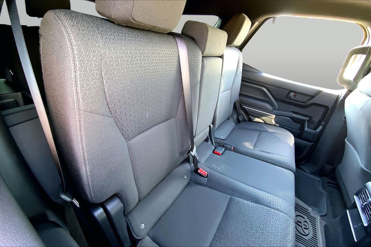 Used 2026 Toyota 4Runner SR5 AWD/4WD image 19