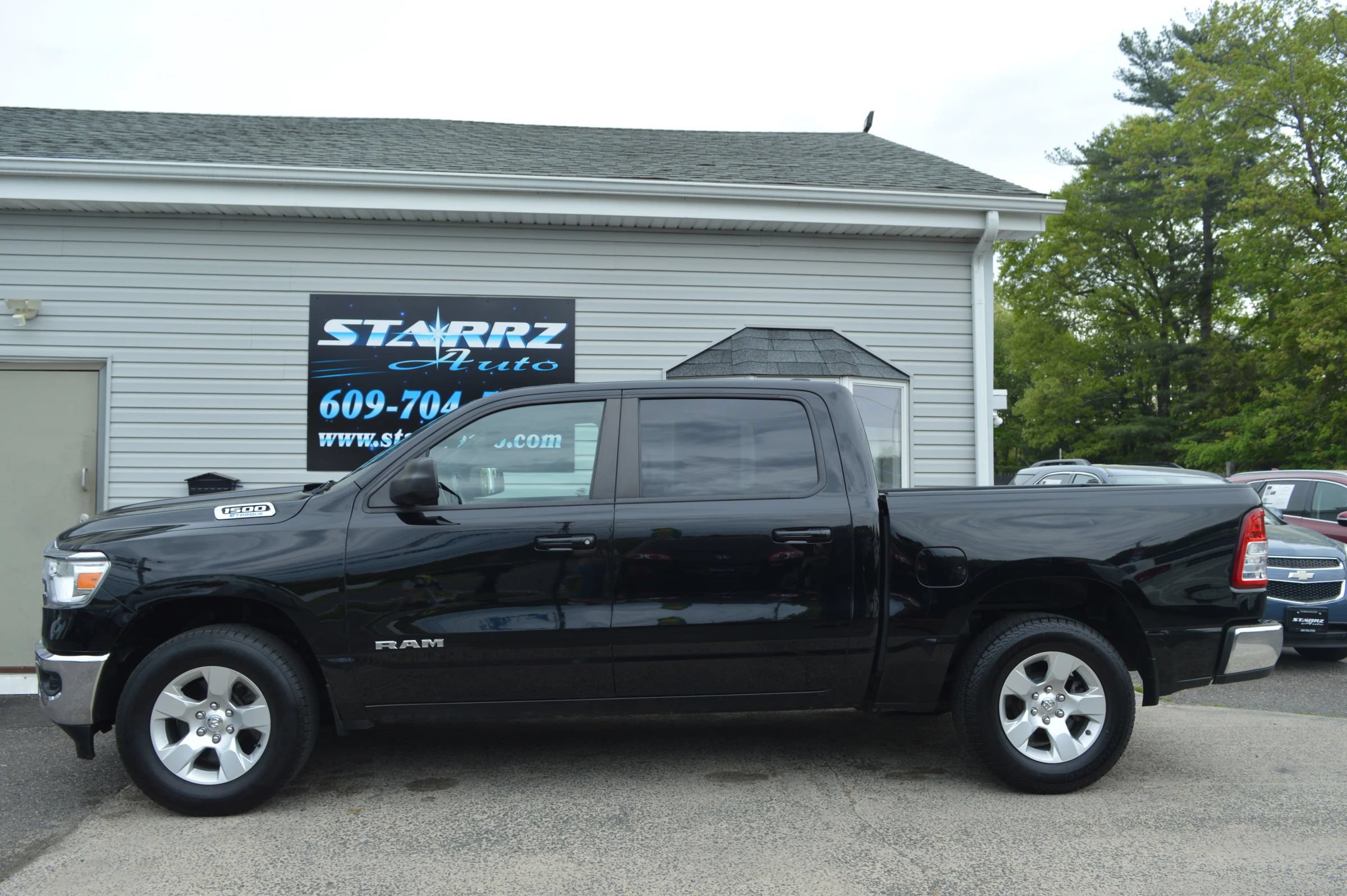 Used 2022 RAM 1500 Big Horn AWD/4WD image 2