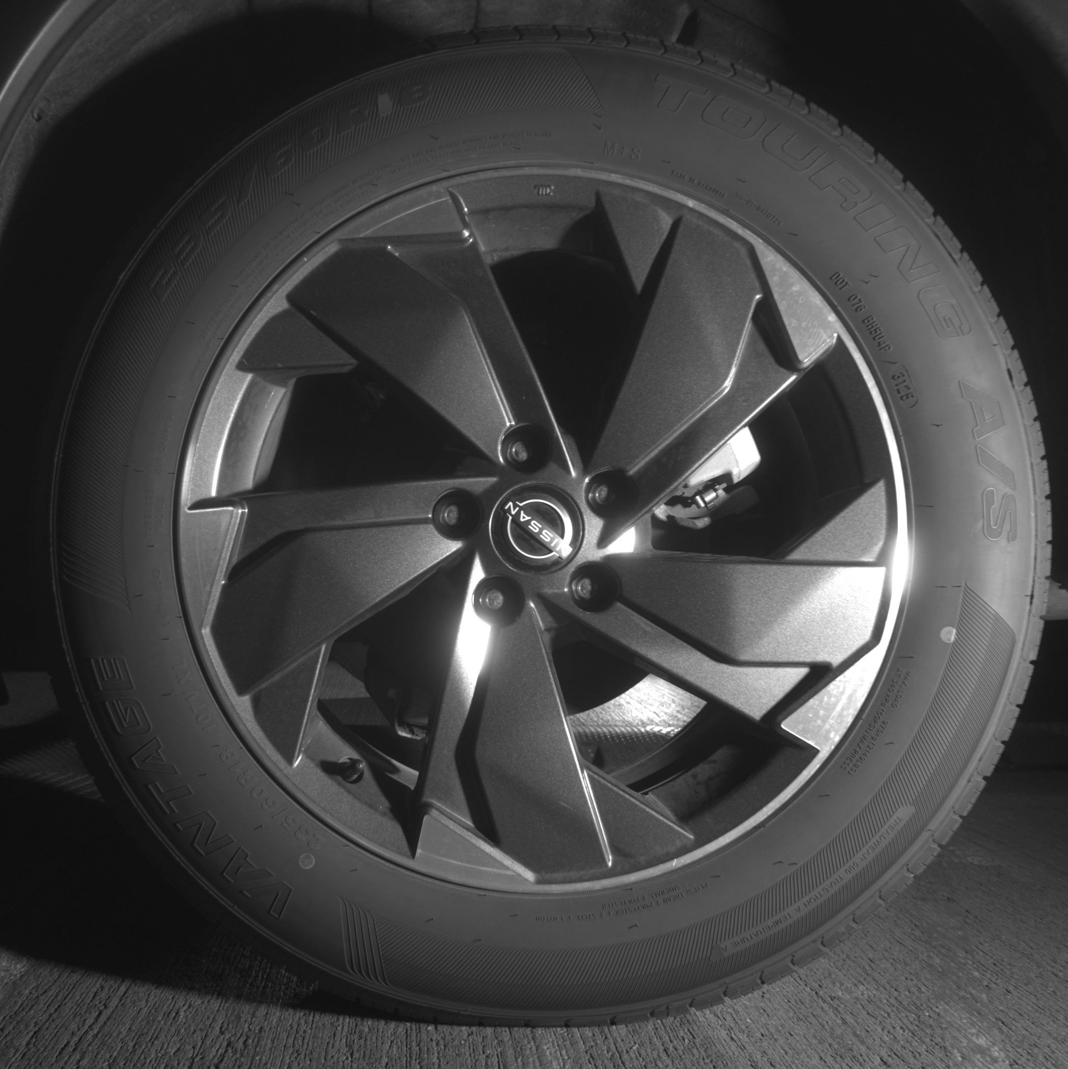 Used 2025 Nissan Rogue SV image 14