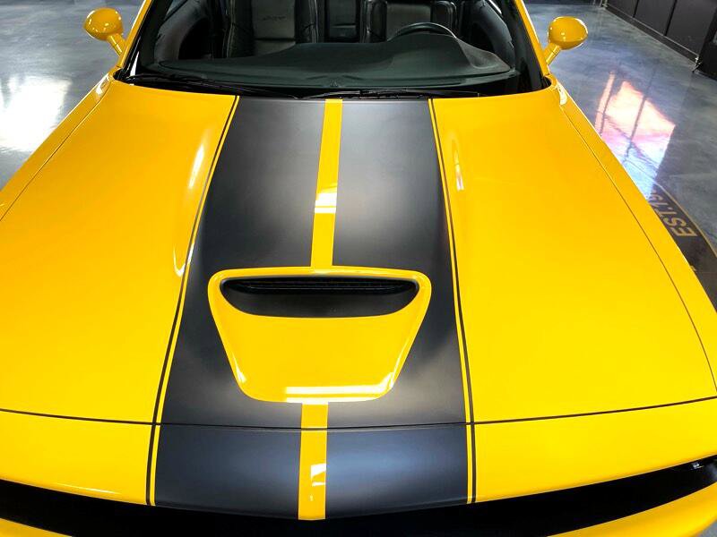 Used 2017 Dodge Challenger SRT w/ Technology Group image 22