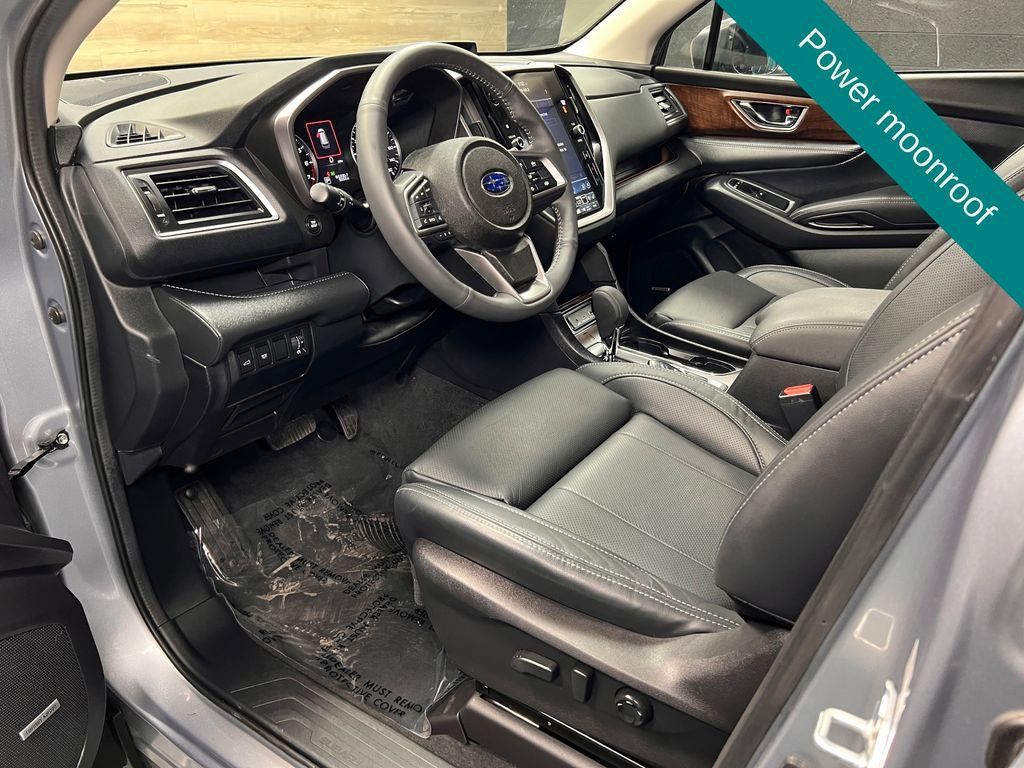 Used 2025 Subaru Ascent Touring w/ Popular Package #2 AWD/4WD image 3