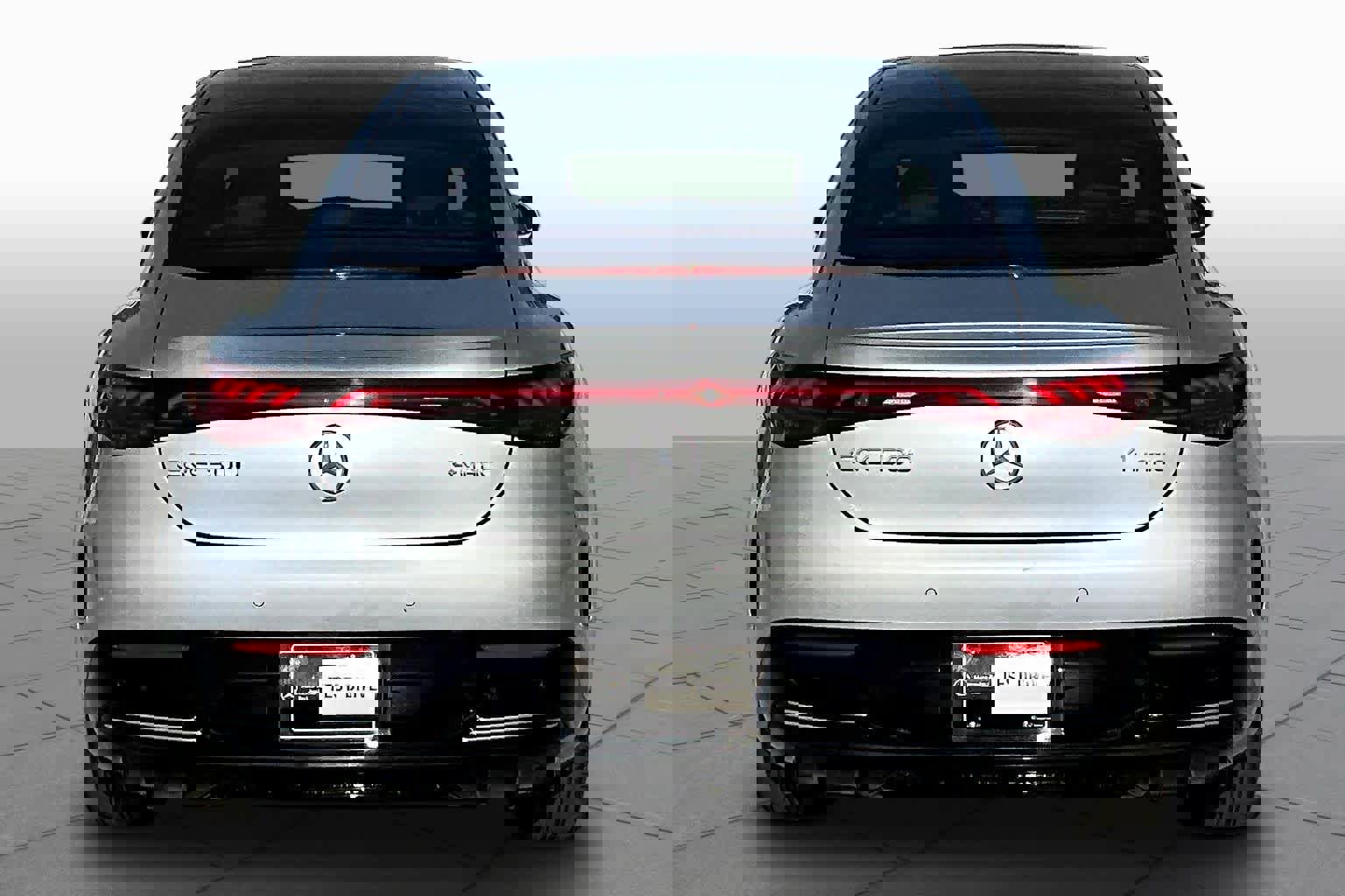 Used 2023 Mercedes-Benz EQE 500 4MATIC Sedan w/ Exclusive Trim Package image 4