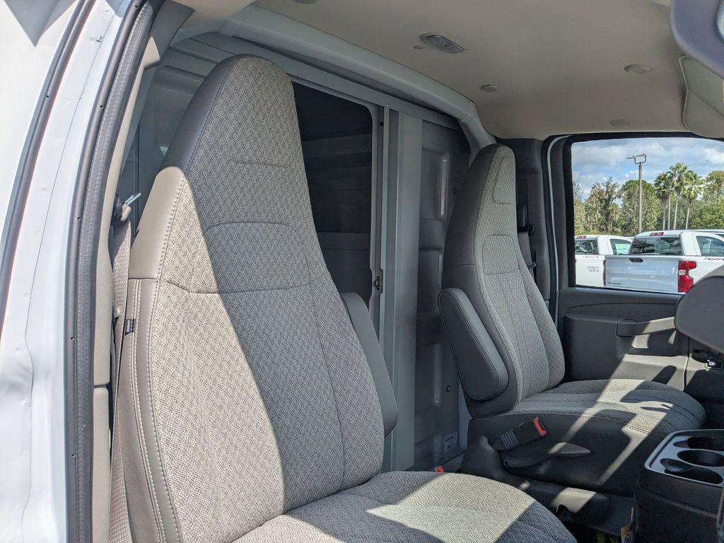 New 2025 Chevrolet Express 3500 w/ Power Convenience Package image 15