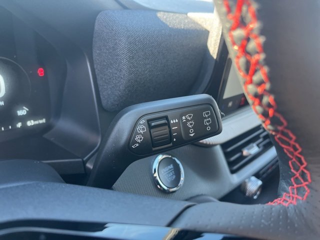 Used 2025 Ford Explorer ST-Line image 22