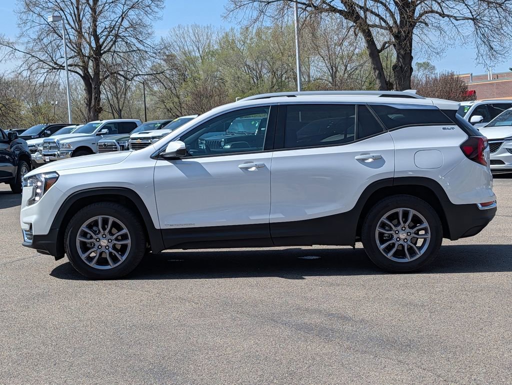Used 2023 GMC Terrain SLT w/ Tech Package AWD/4WD image 6