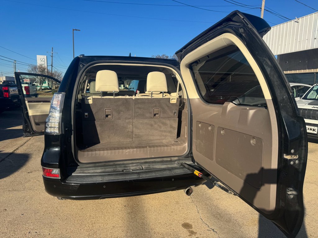 Used 2016 Lexus GX 460 image 15