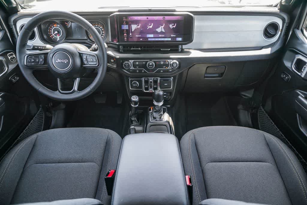 Used 2026 Jeep Wrangler Unlimited Sport AWD/4WD image 11