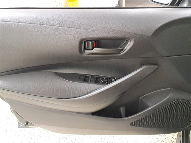 Used 2025 Toyota Corolla LE image 21