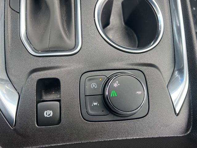 Used 2023 Chevrolet Traverse LT FWD image 31