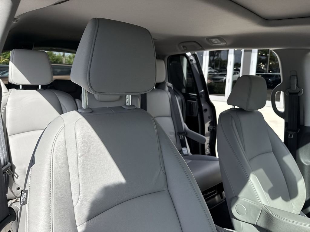 Used 2023 Honda Odyssey EX-L image 46