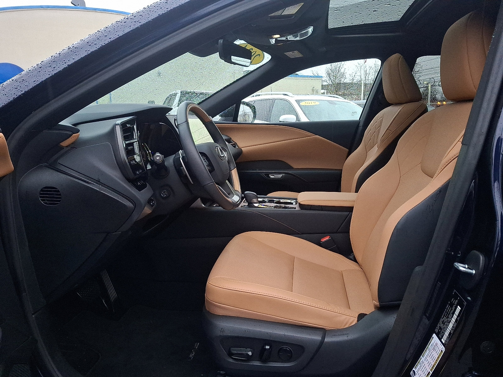 Used 2024 Lexus RX 350 Premium w/ Accessory Package (Z1) image 13