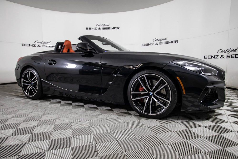 Used 2021 BMW Z4 M40i w/ Shadowloine Package image 4