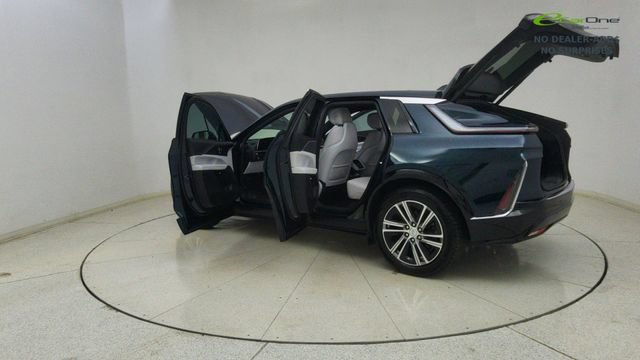 Used 2025 Cadillac Lyriq Luxury w/ LPO, Floor Liner Package RWD image 74