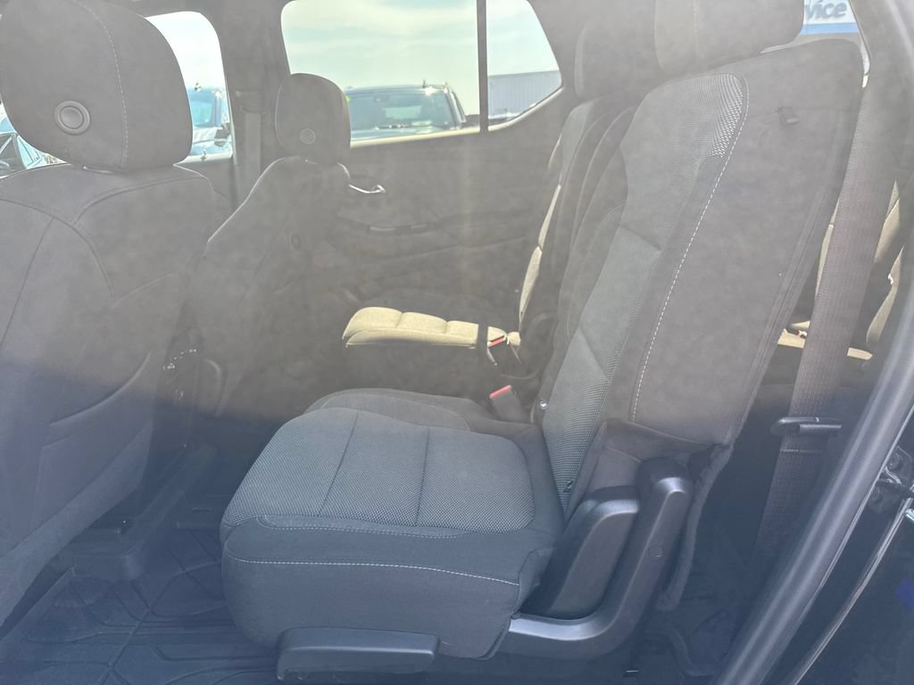 Used 2023 Chevrolet Traverse LT FWD image 29
