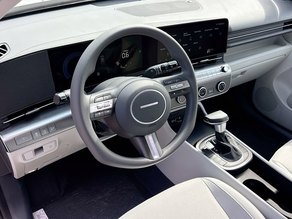 New 2026 Hyundai Kona SE image 9