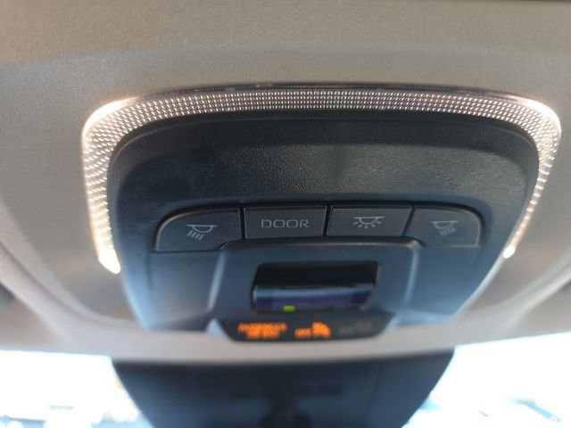 Used 2024 Toyota Corolla Cross L image 19