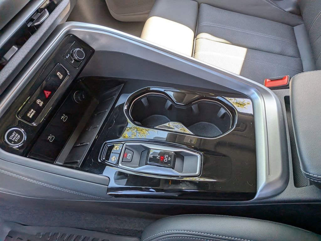 Used 2025 Audi Q5 Premium Plus w/ Premium Plus AWD/4WD image 14