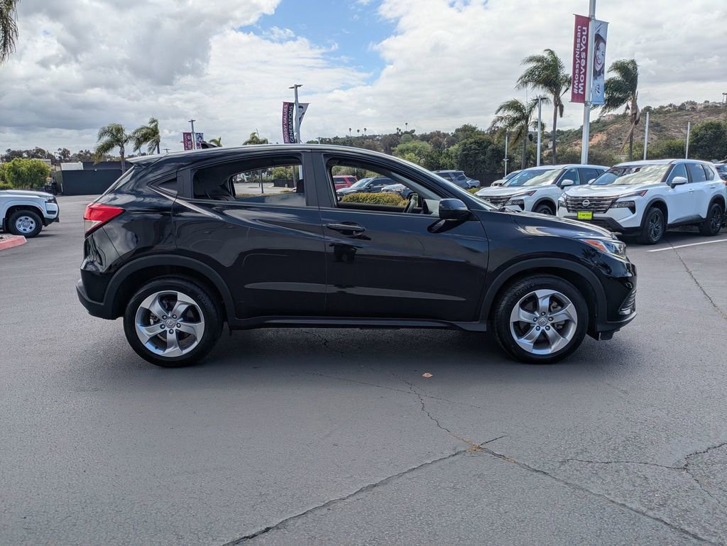 Used 2019 Honda HR-V LX image 6