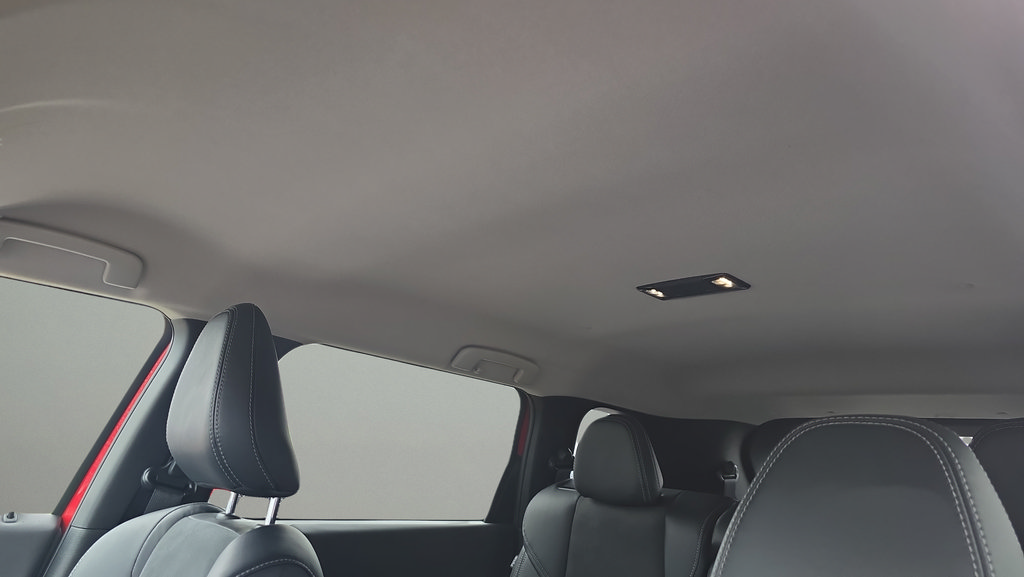 Used 2025 Mitsubishi Outlander SE FWD image 15