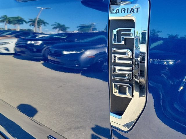 Certified 2022 Ford F250 Lariat w/ Lariat Value Package AWD/4WD image 11