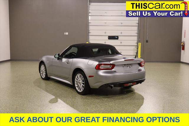 Used 2017 FIAT 124 Spider Classica RWD image 6