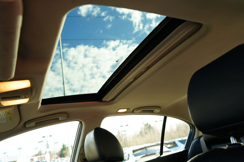 Used 2012 INFINITI G25 Journey image 16