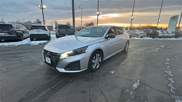Used 2024 Nissan Altima 2.5 S image 39