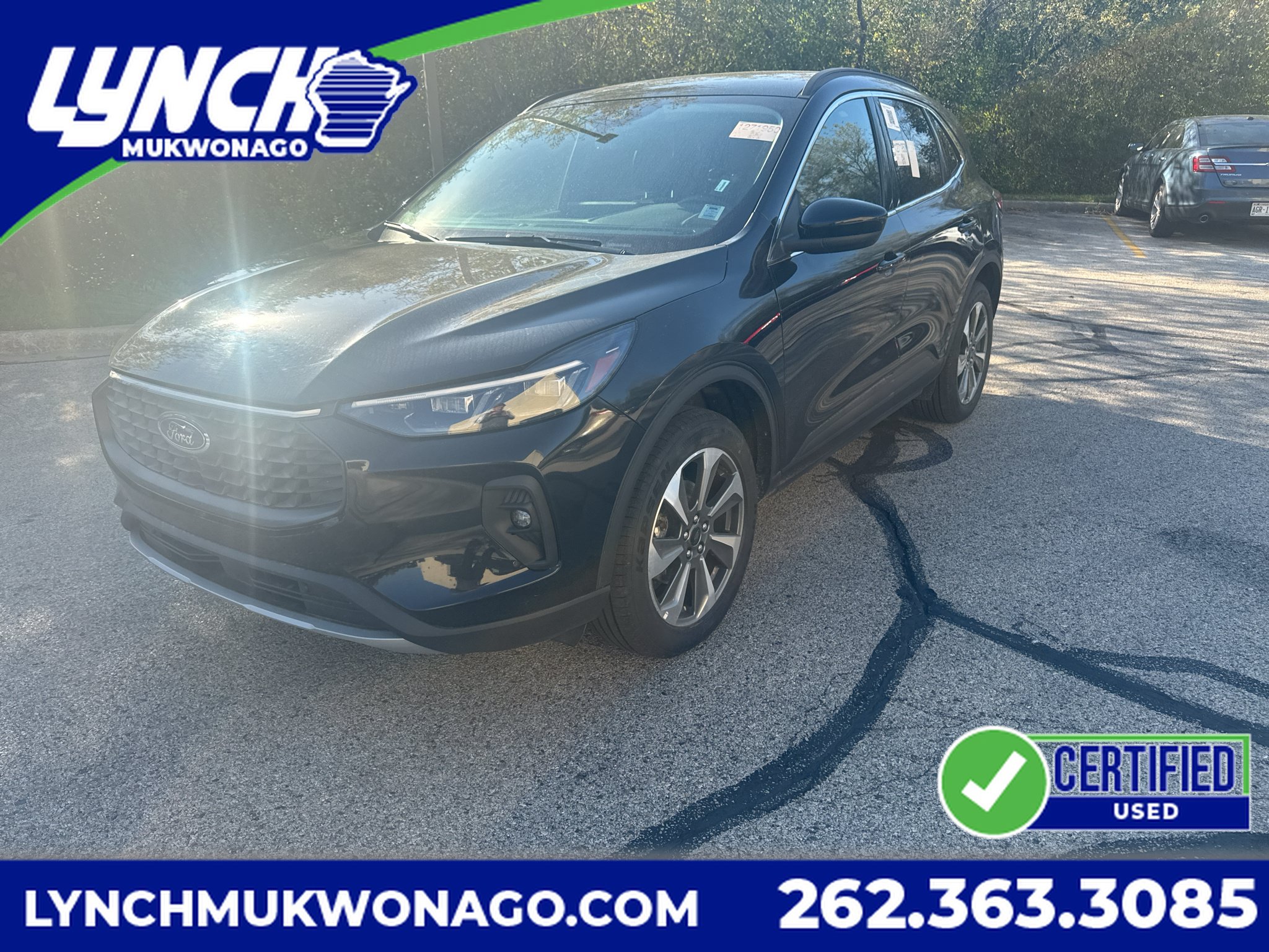 Used 2025 Ford Escape Platinum AWD/4WD image 1