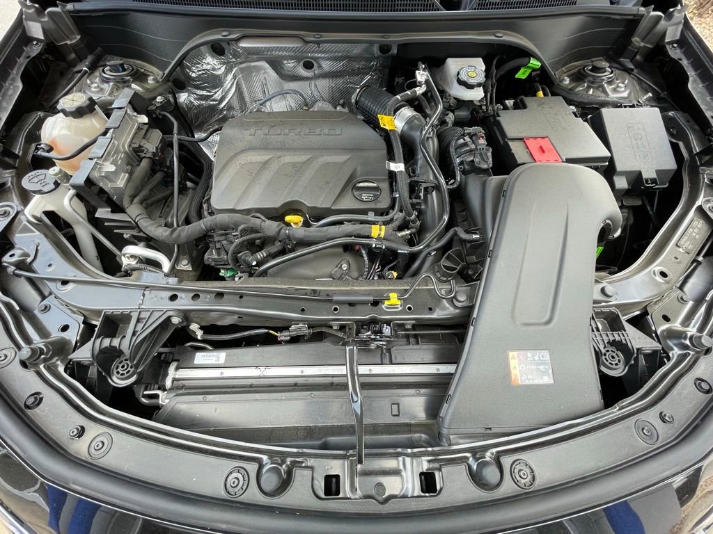 Used 2025 Buick Envista Sport Touring w/ Convenience II Package image 33