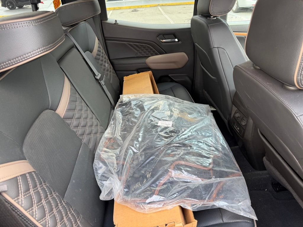 Used 2023 GMC Canyon Denali AWD/4WD image 17