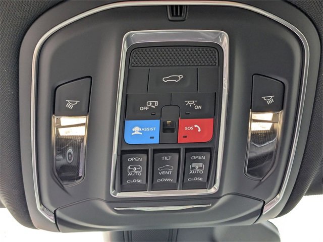 New 2025 Jeep Grand Cherokee Limited w/ Luxury Tech Group II image 29