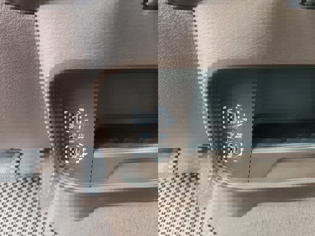 Used 2025 RAM 3500 Laramie w/ Towing Technology Group image 25