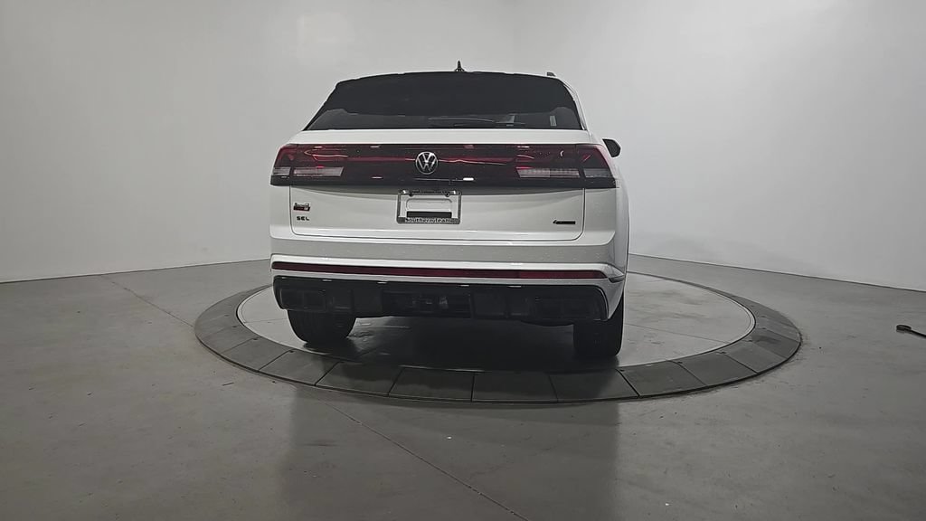 New 2026 Volkswagen Atlas Cross Sport SEL R-Line AWD/4WD image 4