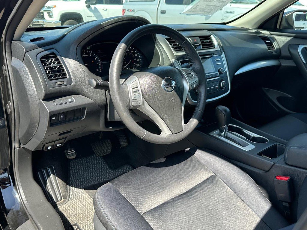 Used 2017 Nissan Altima 2.5 SR image 16