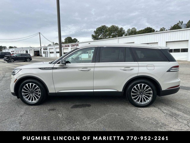 Used 2022 Lincoln Aviator Reserve w/ Elements Package Plus image 4