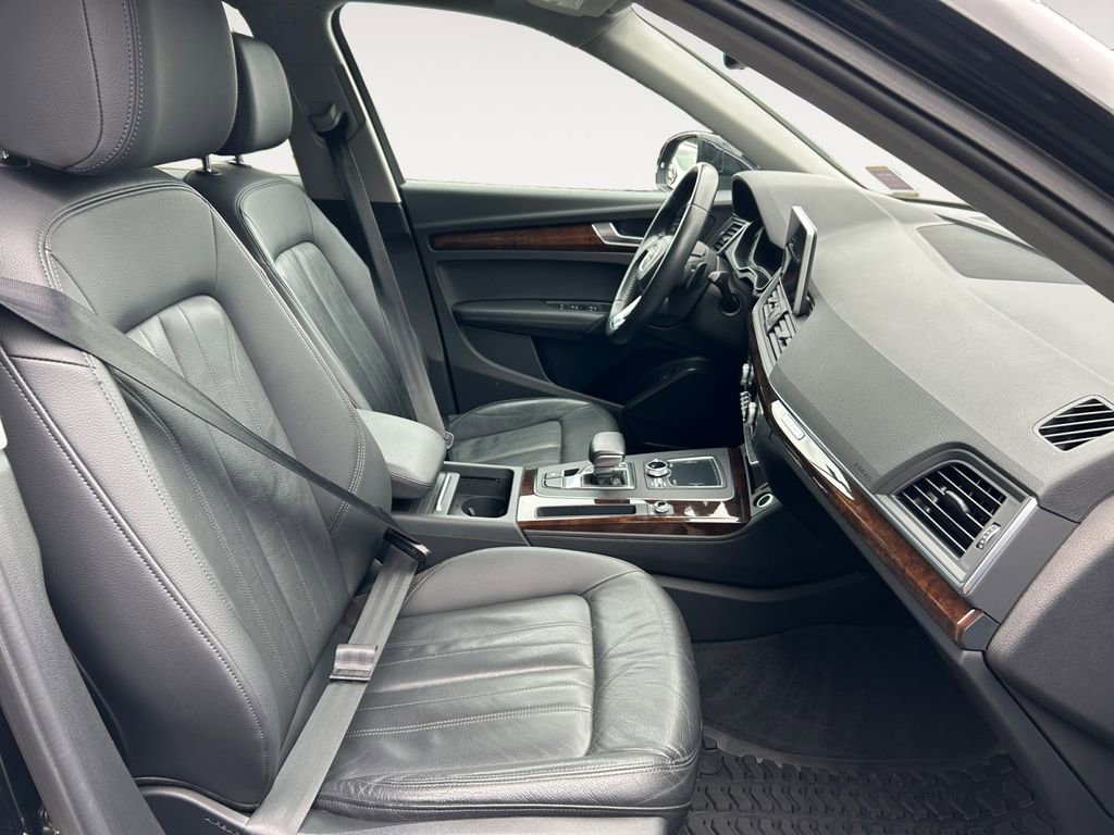 Used 2020 Audi Q5 2.0T Premium Plus w/ Premium Plus Package image 10