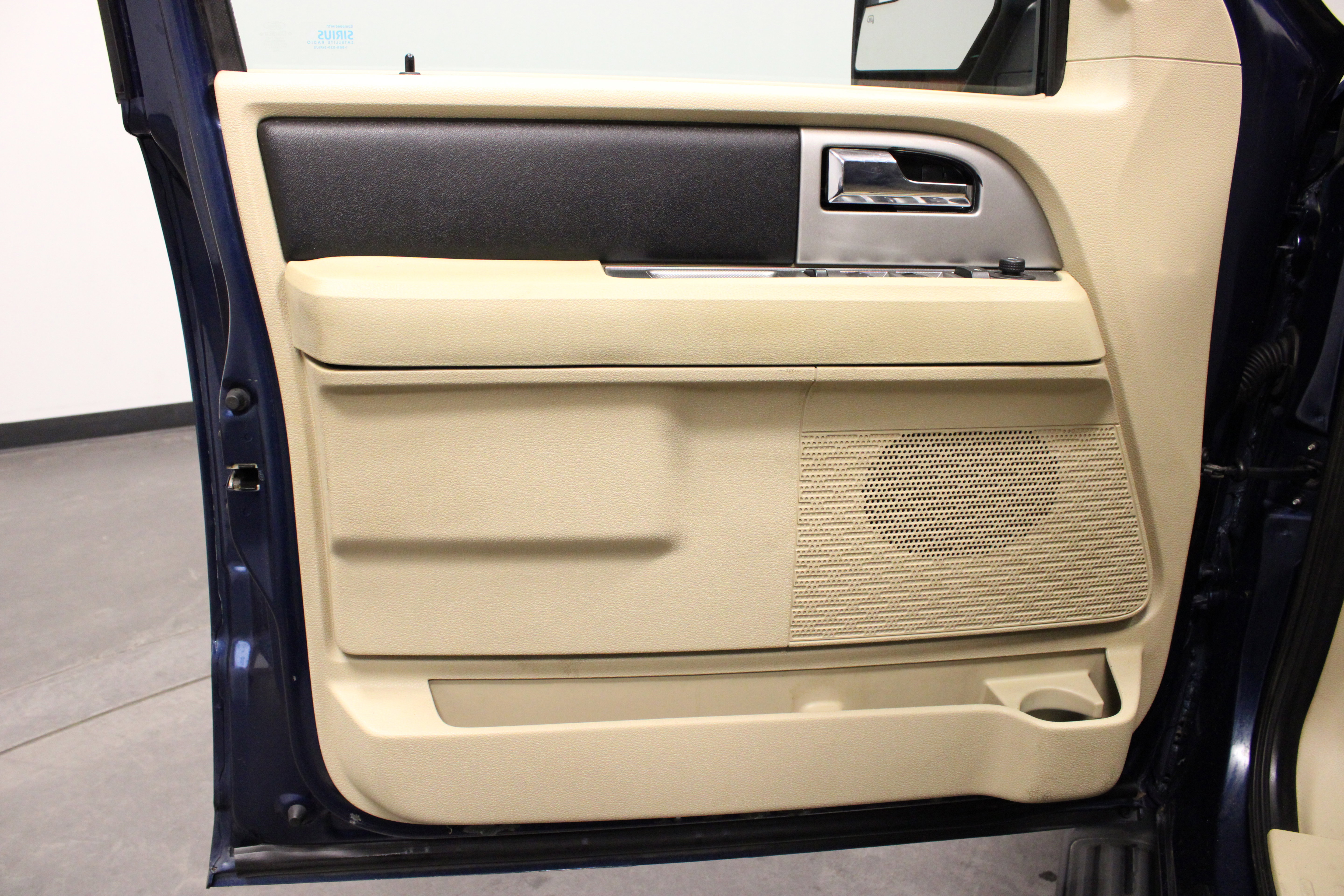Used 2017 Ford Expedition EL XLT w/ Equipment Group 202A AWD/4WD image 21