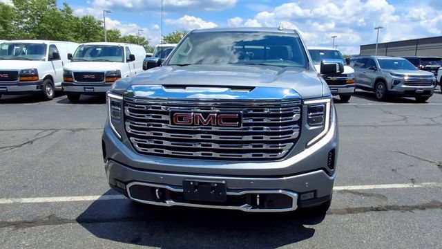 Certified 2023 GMC Sierra 1500 Denali w/ Technology Package AWD/4WD image 3