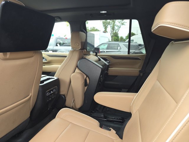 Used 2023 Chevrolet Tahoe Premier w/ Advanced Technology Package RWD image 9