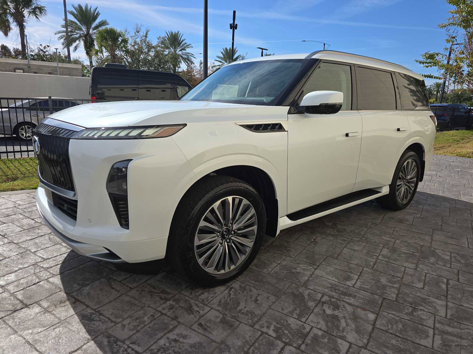 New 2026 INFINITI QX80 Luxe w/ Cargo Package image 8