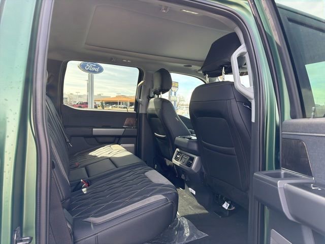 New 2026 Ford F250 Lariat w/ Black Appearance Package AWD/4WD image 39