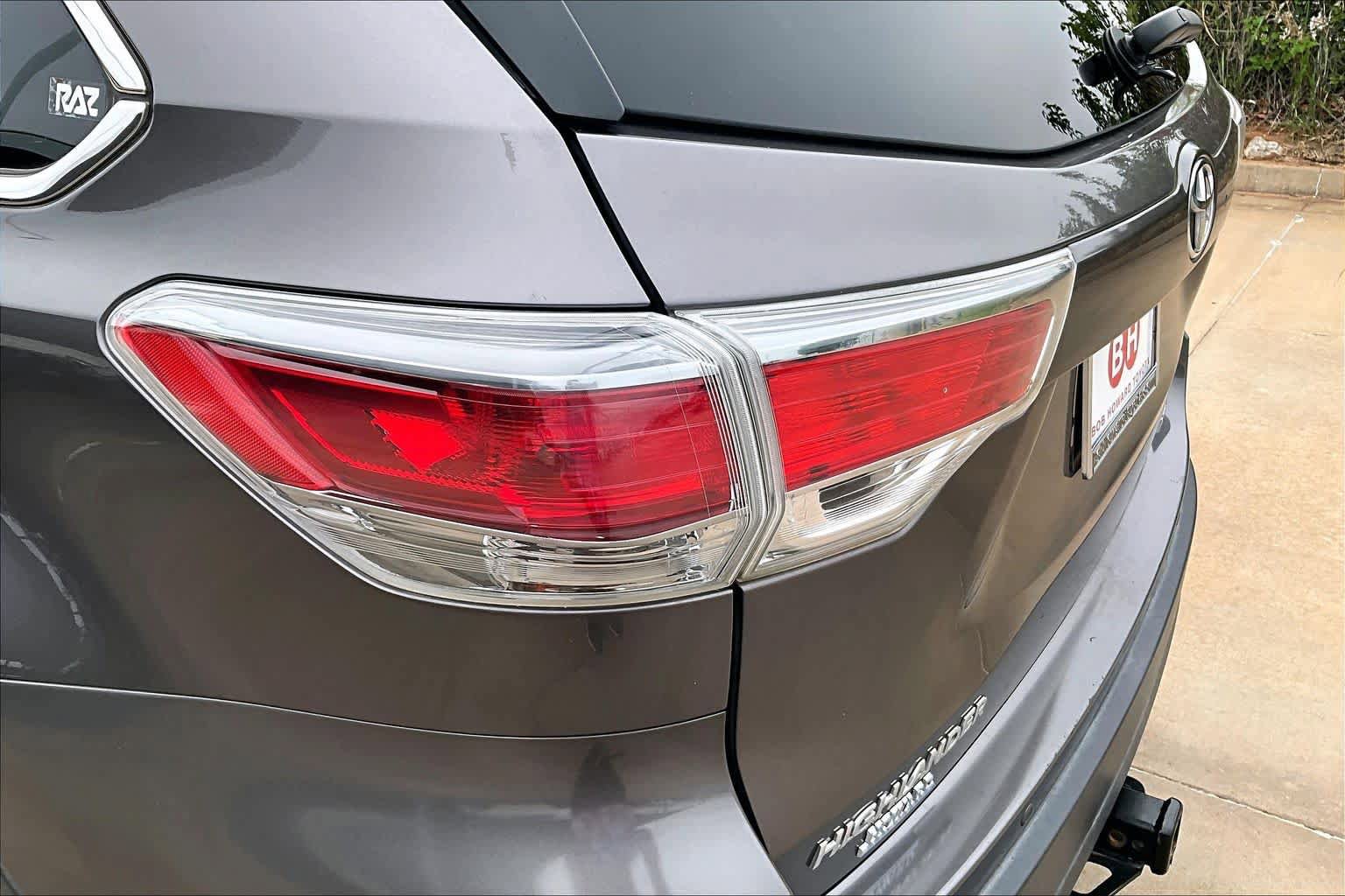 Used 2014 Toyota Highlander Limited Platinum AWD/4WD image 29