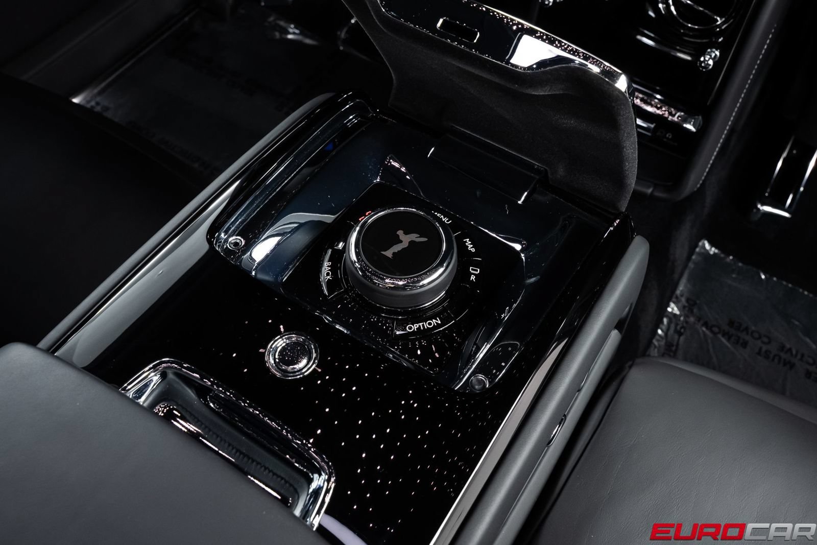 Used 2022 Rolls-Royce Phantom Sedan RWD image 46