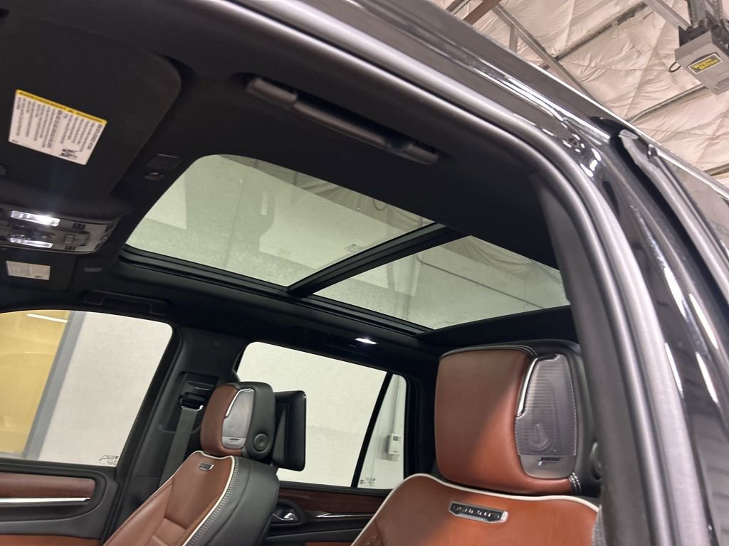 Used 2023 GMC Yukon Denali Ultimate image 8