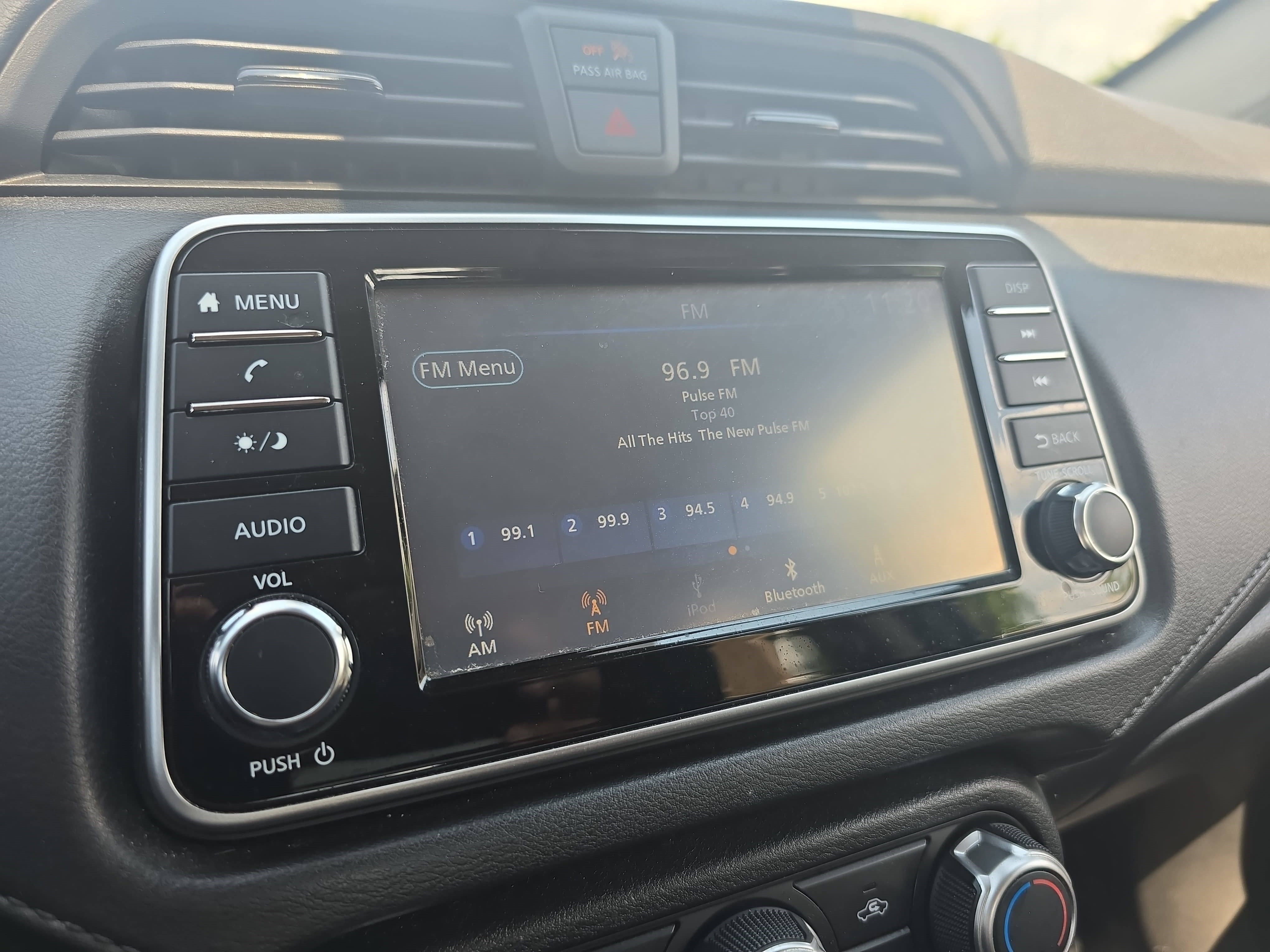 Used 2021 Nissan Versa S FWD image 19
