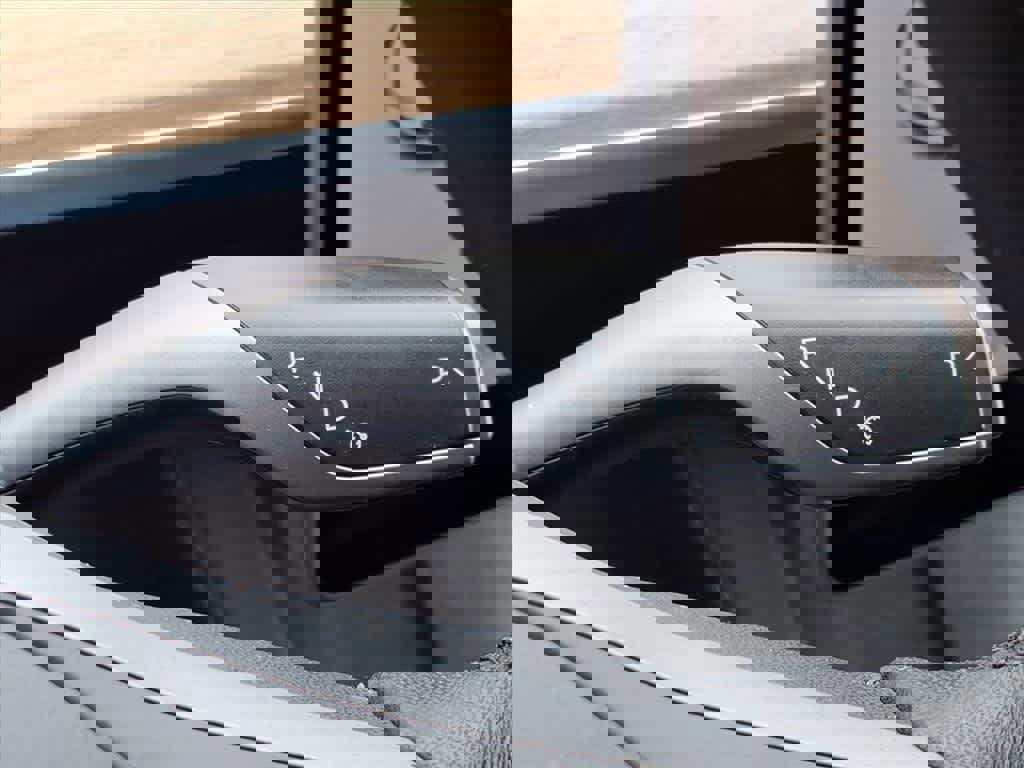 Used 2021 Tesla Model 3 Standard Range Plus image 24