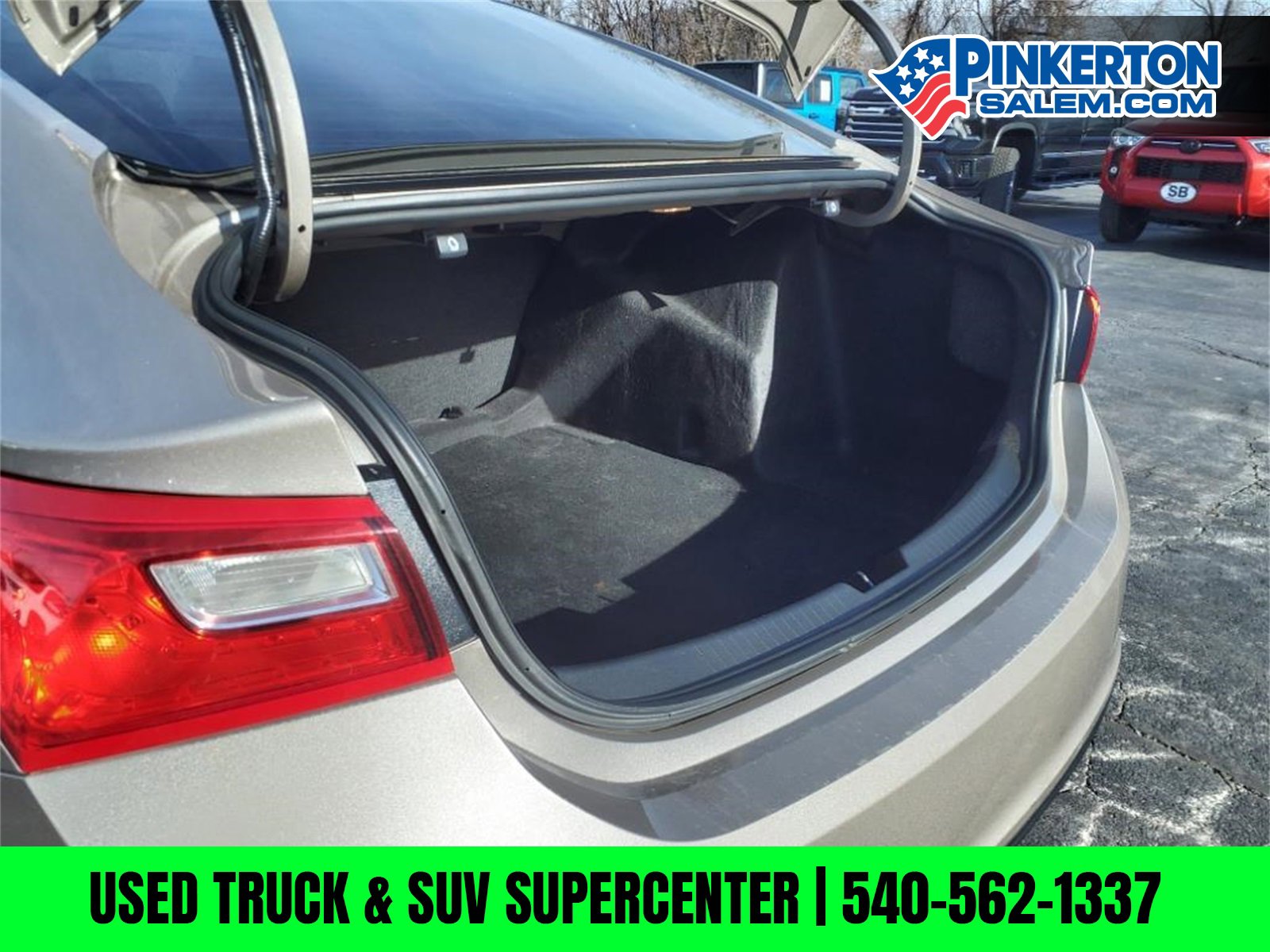 Used 2022 Chevrolet Malibu LS image 14