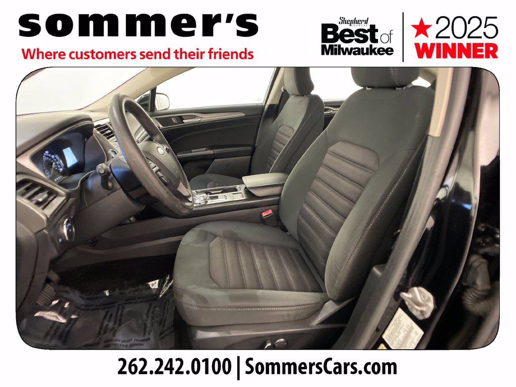 Used 2018 Ford Fusion SE FWD image 9