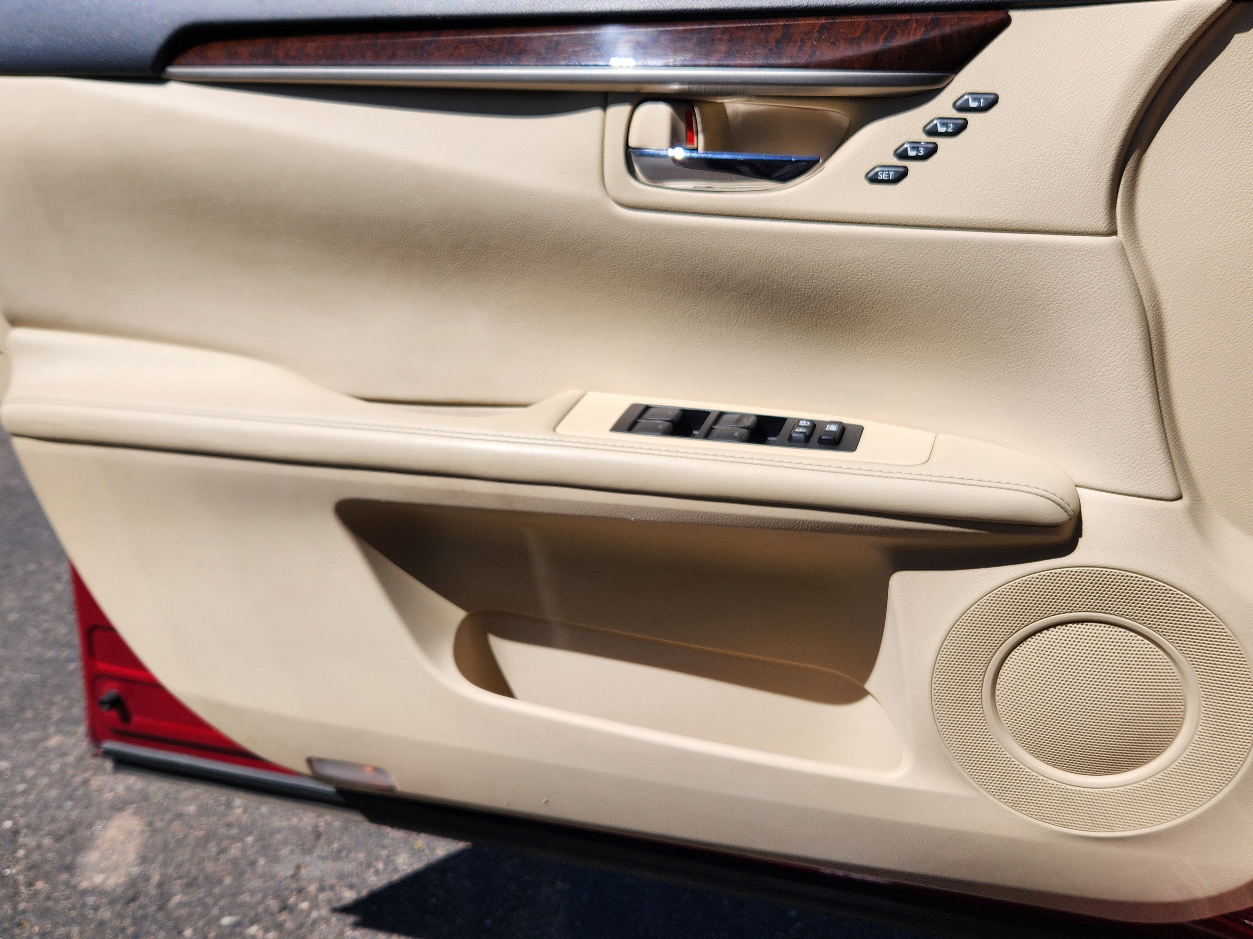 Used 2015 Lexus ES 350 w/ Premium Package FWD image 14